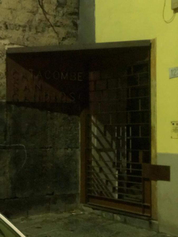 Il Basso Della Nonna Nápoles Exterior foto